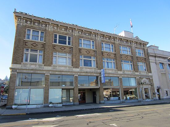 The Astoria Elks Building, also known as Astoria B.P.O.E. Lodge No. 180, is in Astoria, Oregon, at 453 11th street. It is listed on the National Register of Historic Places since 1990. It was built in 1923 and has a Beaux Arts architectural style.\n\nIn Leonard Martin's order book for the Columbia Terra Cotta Company he lists it as order# 15, Glaze# 176A, and Charles T Diamond Architect.