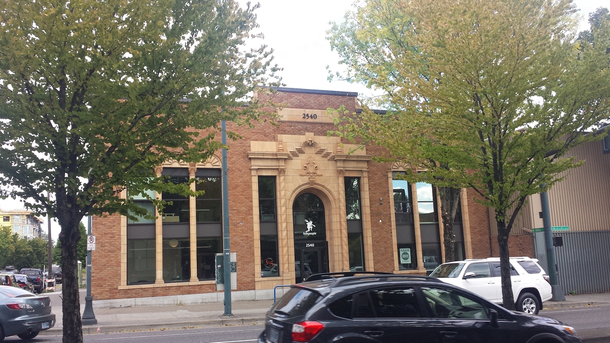 Photo Taken Aug. 27th 2016. George W. Bates Bank in Portland Oregon . At 2540 Martin Luther King N.E..  In Leonard Martins Order Book for Columbia Terra Cotta Company this is order #190  Glaze# 448.  1928.  According to: Portland Historic Resources Inventory, 1984 the Architect was \nP. T. Ainge and the builder was W. C. Arthur and Son.\n\n\n\n\nt.