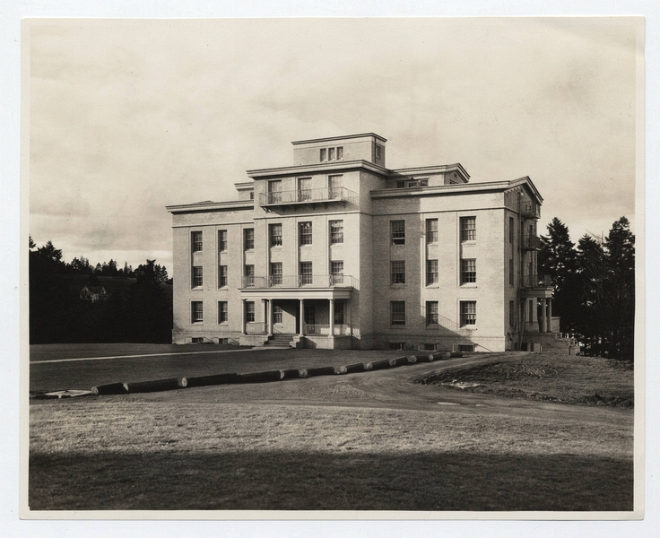 Photo , ca. 1920s from Historical Image Collection, Historical Collections & Archives, Oregon Health & Science University. "Multnomah County Hospital and Emma Jones Hall"  In L.A.Martins order book for the Columbia Tera Cotta Company this was order #188 Glaze #483 for "Multnomah County Hospital Nurses Home, Portland Oregon.