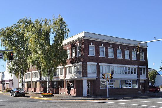 The Willard building was consrtucted in 1924 by H. B. Willard.  It is located in Longview Washington at 1200-1210 Broadway OR 1408 Twelfth Ave.  Leonard Martins Order Book for Columbia Terra Cotta Company lists this as order# 106, Glaze# 117.